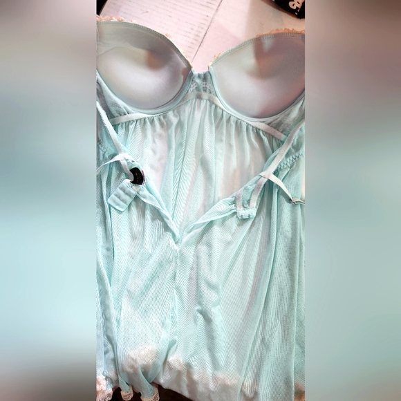 Vintage Lingerie - Picture 9 of 11